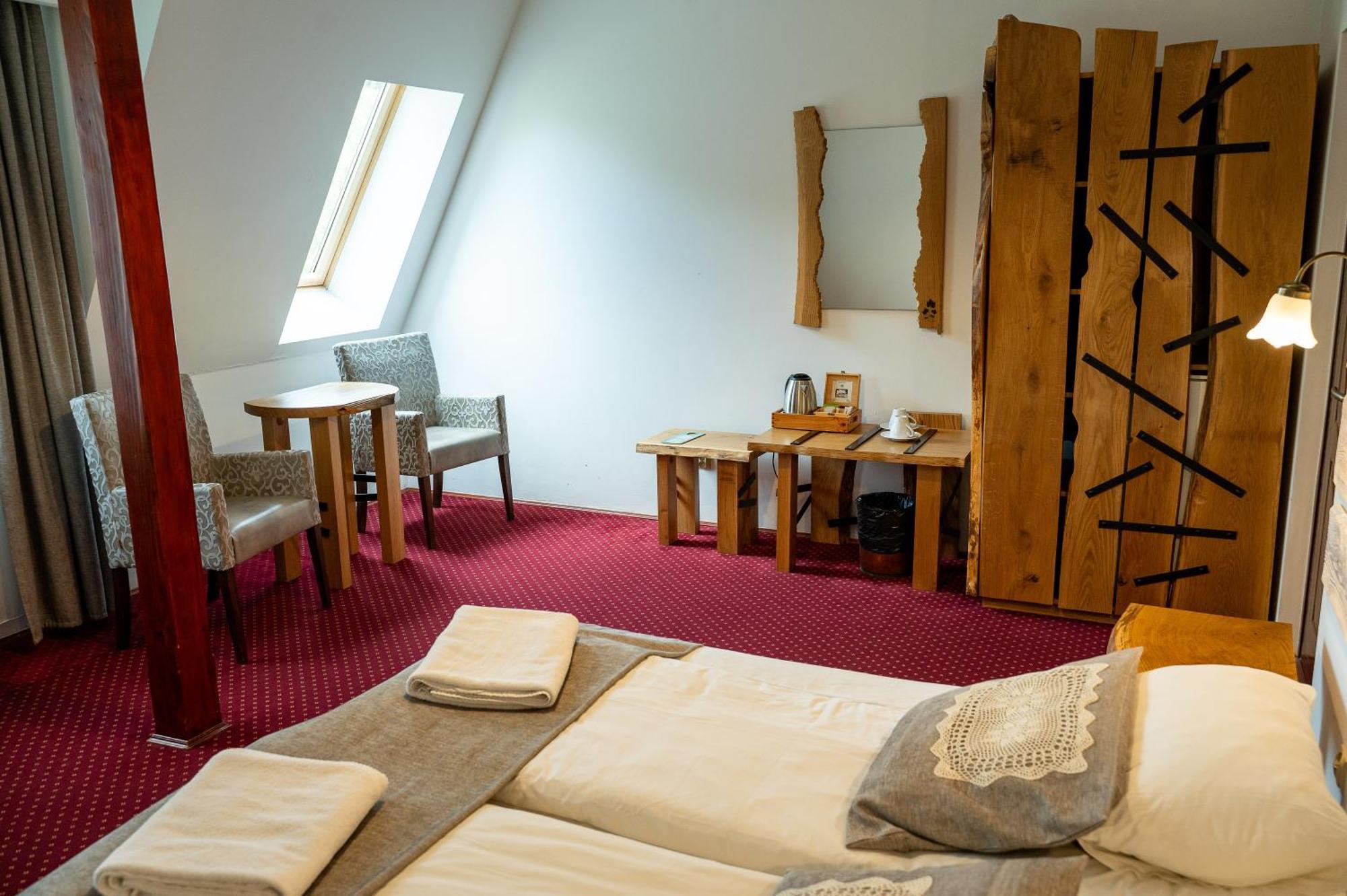 Dwor Wapowce Hotel Ngoại thất bức ảnh