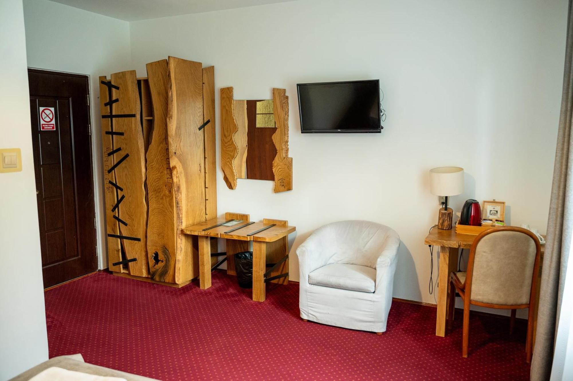 Dwor Wapowce Hotel Ngoại thất bức ảnh