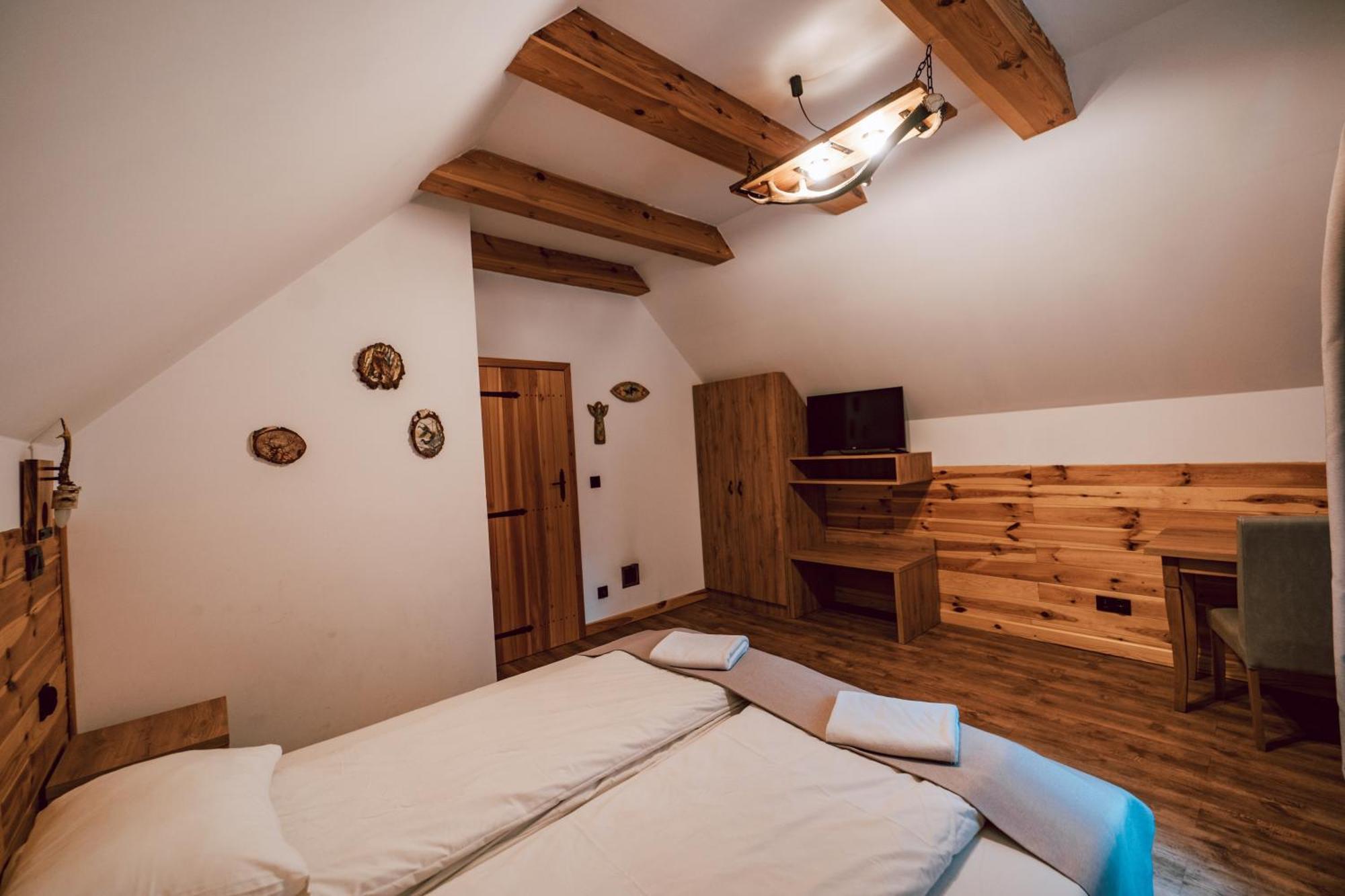 Dwor Wapowce Hotel Ngoại thất bức ảnh