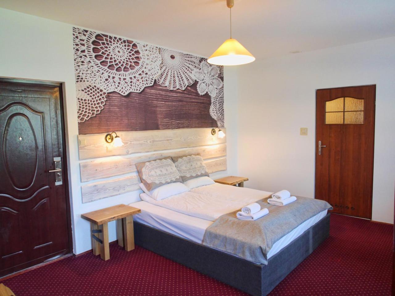 Dwor Wapowce Hotel Ngoại thất bức ảnh
